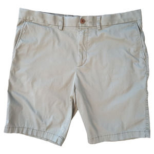 Tommy Bahama Khaki Shorts Men's Size 40 Tan Flat Front Cotton Chino Bermuda